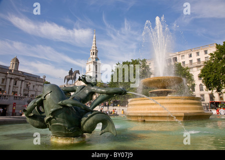 Fontane in Trafalgar Square, Londra Foto Stock