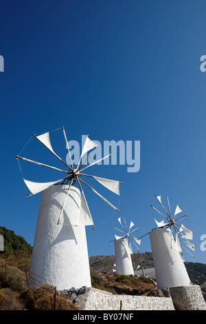 Tre bianchi mulini sull altopiano di Lasithi. Creta, Grecia. Foto Stock