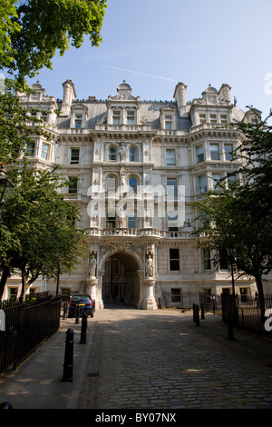 Entrata al tempio vicolo che conduce alle locande di corte e Middle Temple Hall Foto Stock