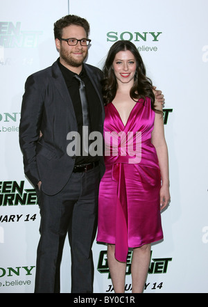 SETH ROGEN Lauren Miller il Hornet verde PREMIERE HOLLYWOOD Los Angeles California USA 10 Gennaio 2011 Foto Stock