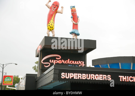 Superdawg landmark drive in hamburger e hotdog stand su Chicago il lato nord ovest in Norwood Park. Foto Stock