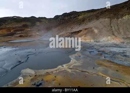 Krísuvík, geotermica ricco a molla sul composto di zolfo, Islanda Foto Stock