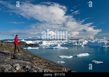 Per turisti in cerca di Kangia icebergs, Disko-Bay, UNESCO World Heritage Site, West-Greenland, Groenlandia Foto Stock