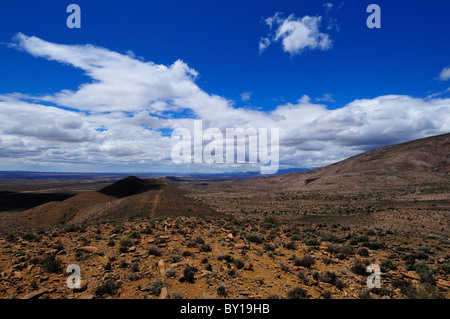 Il paesaggio del deserto di Karoo bacino. Sud Africa. Foto Stock