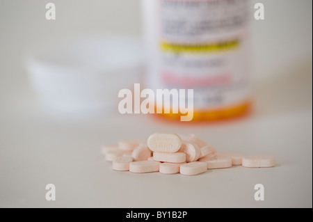 Il Warfarin (questi quelli fabbricati da Taro) pillole. Foto Stock