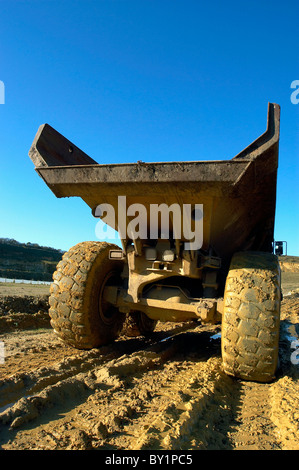 Dumper su un sito in costruzione. Foto Stock