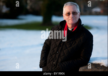 Aled Huw Thomas, ex Cappellano militare e ora vicario di St Dogmaels chiesa. Foto Stock