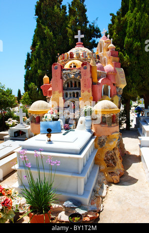 Tomba decorativi in pietra di testa - Naxos greco isole Cicladi Foto Stock