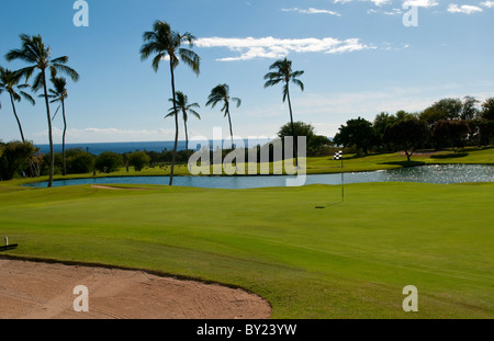 Hawaii golf foro 9 al Makaha Resort in Oahu con il lago di Waianae Foto Stock