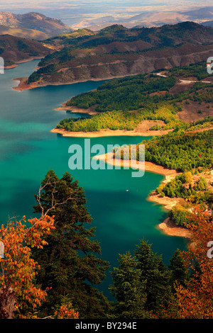 Plastiras Lake, nella prefettura di Karditsa, Tessaglia, Grecia Foto Stock