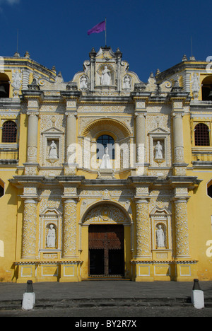 Ingresso di Nuestra Señora de la Merced Chiesa Antigua, Sacatepequez Reparto, Guatemala, America Centrale Foto Stock