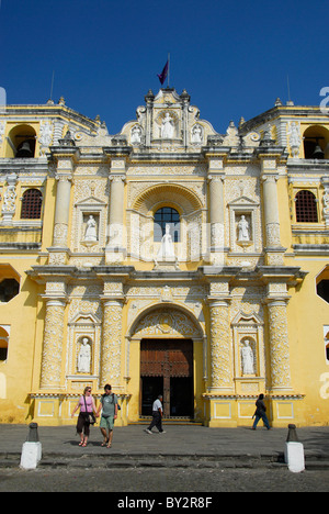 Ingresso di Nuestra Señora de la Merced Chiesa Antigua, Sacatepequez Reparto, Guatemala, America Centrale Foto Stock