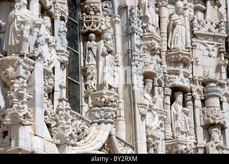 Il Portale del sud, il Mosteiro dos Jerónimos, Bélem, Lisbona, Portogallo Foto Stock