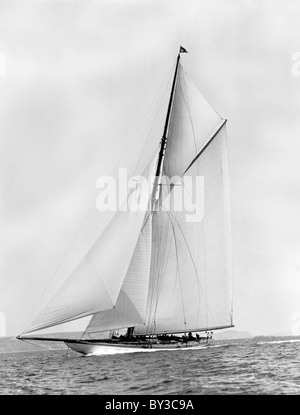 Il Shamrock III - Yacht Challenger nel 1903 Coppa America che ha perso a Stati Uniti Yacht Reliance Foto Stock