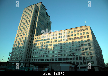 Immagine vicino al tramonto, del guscio centrale, Belvedere Road, London Borough di Lambeth Foto Stock