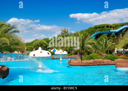 Parco acquatico presso l'hotel di lusso, Antalya, Turchia Foto Stock