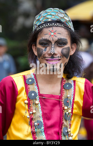 Ballerino Sinulog festival 2011, Cebu, Filippine Foto Stock