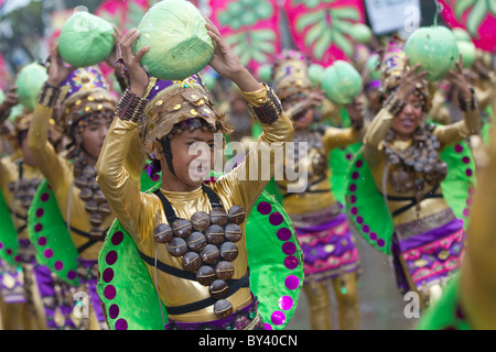 Ballerino Sinulog festival 2011, Cebu, Filippine Foto Stock