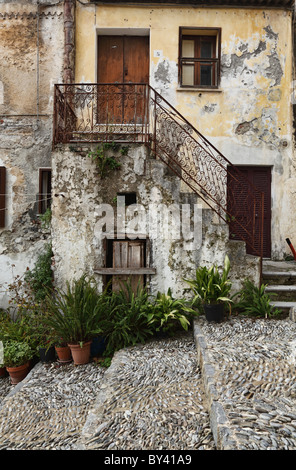 Dettaglio del classico borgo antico di Italia Foto Stock