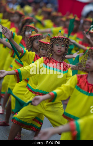 Ballerino Sinulog festival 2011, Cebu, Filippine Foto Stock