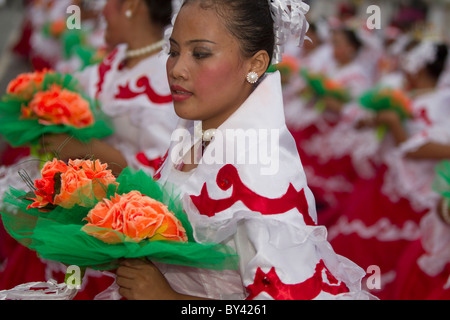 Ballerino Sinulog festival 2011, Cebu, Filippine Foto Stock