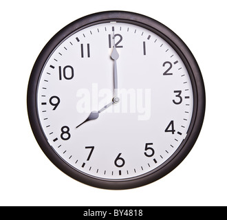 Semplice ufficio orologio bianco isolato su bianco Foto Stock