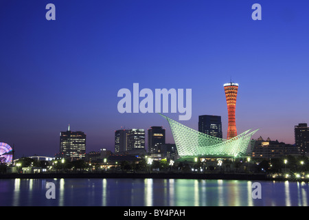 Kobe skyline notturno Foto Stock