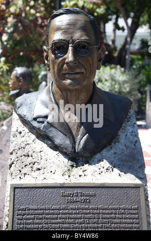 Busto di Harry S Truman 1884-1972 nello storico giardino di sculture, Key West, Florida Foto Stock