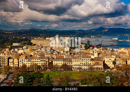 Vista panoramica della città di Corfù, Corfu Island, Grecia Foto Stock