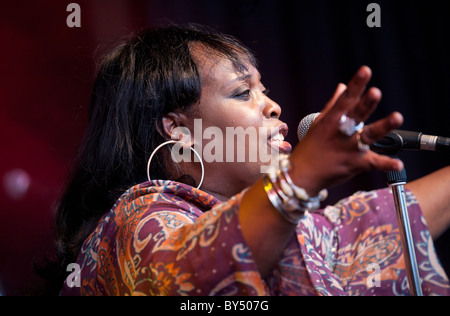 Ruby Turner effettuando al 2010 Linton Music Festival, Herefordshire, England, Regno Unito Foto Stock