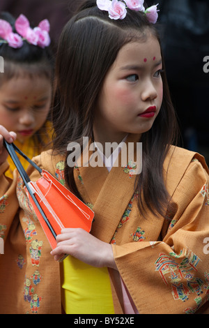 Chakkirako è un ballo folk che benedice il raccolto e la prosperità del popolo di Misaki, Miura per il nuovo anno. Foto Stock