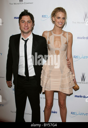 ZACH BRAFF TAYLOR BAGLEY Relativity Media e la Weinstein Company 2011 Golden Globes after party BEVERLY HILLS LOS ANGELES Foto Stock