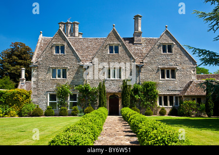 Un grand English Country Manor House in estate Foto Stock