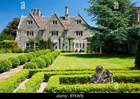 Un grand English Country Manor House in estate Foto Stock