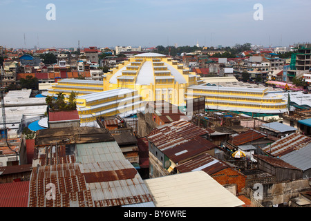 Vista aerea del Psar Thmei Mercato Centrale di Phnom Penh Cambogia Foto Stock