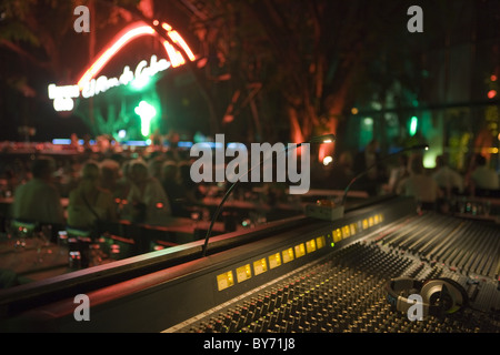 Suono miscelazione pensione al cabaret Tropicana Club, Havana, Cuba Foto Stock