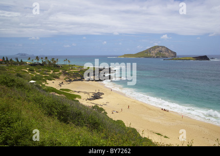 Vista Makapu all'u spiaggia sotto il cielo velato, Oahu, Hawaii, USA, America Foto Stock