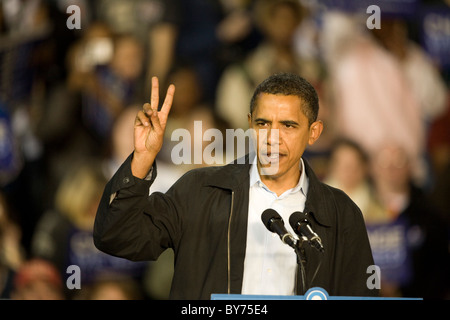 Il Presidente Obama in un Rally presso l Università di Cincinnati a Cincinnati in Ohio due giorni prima del 2008 elezioni presidenziali. Foto Stock