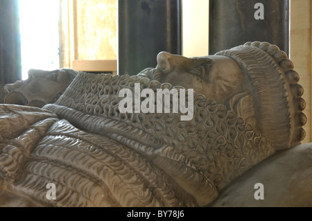 Tomba di Sir Baptiste Hicks e moglie, la chiesa di San James, Chipping Campden, Gloucestershire, England, Regno Unito Foto Stock