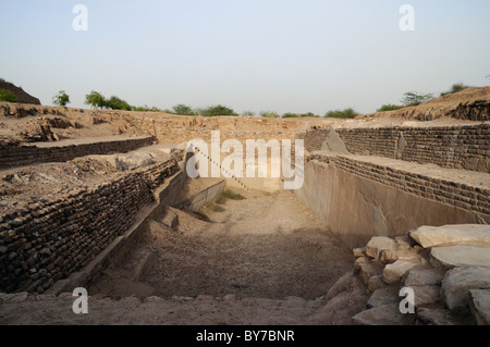 Dholavira, una città antica, è uno dei più grandi siti archeologici in India, appartenente alla valle del Indus civiltà. Foto Stock