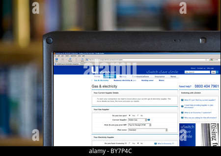 Utilizzando il uSwitch sito di confronto per confrontare i prezzi di gas e di elettricità, REGNO UNITO Foto Stock