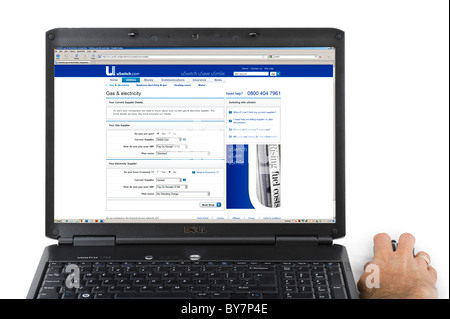 Utilizzando il uSwitch sito di confronto per confrontare i prezzi di gas e di elettricità, REGNO UNITO Foto Stock