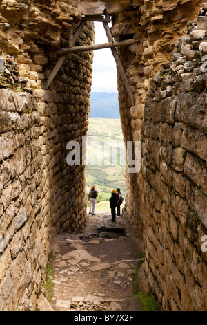 Kuelap fortezza entrata principale Foto Stock