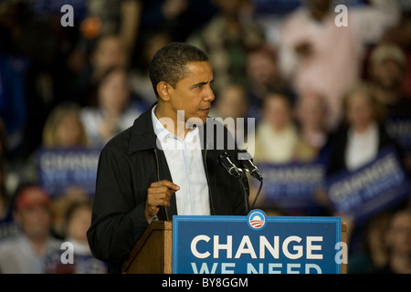 Il Presidente Obama in un Rally presso l Università di Cincinnati a Cincinnati in Ohio due giorni prima del 2008 elezioni presidenziali. Foto Stock