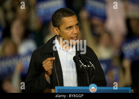 Il Presidente Obama in un Rally presso l Università di Cincinnati a Cincinnati in Ohio due giorni prima del 2008 elezioni presidenziali. Foto Stock