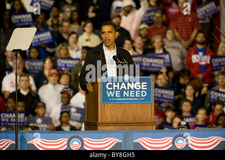 Il Presidente Obama in un Rally presso l Università di Cincinnati a Cincinnati in Ohio due giorni prima del 2008 elezioni presidenziali. Foto Stock