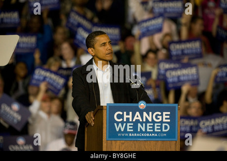 Il Presidente Obama in un Rally presso l Università di Cincinnati a Cincinnati in Ohio due giorni prima del 2008 elezioni presidenziali. Foto Stock