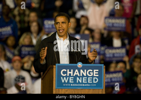 Il Presidente Obama in un Rally presso l Università di Cincinnati a Cincinnati in Ohio due giorni prima del 2008 elezioni presidenziali. Foto Stock