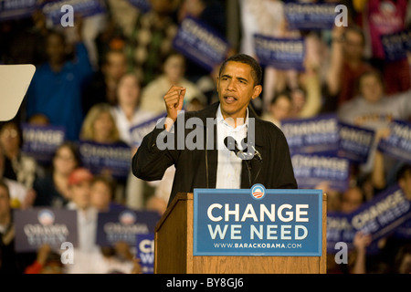 Il Presidente Obama in un Rally presso l Università di Cincinnati a Cincinnati in Ohio due giorni prima del 2008 elezioni presidenziali. Foto Stock