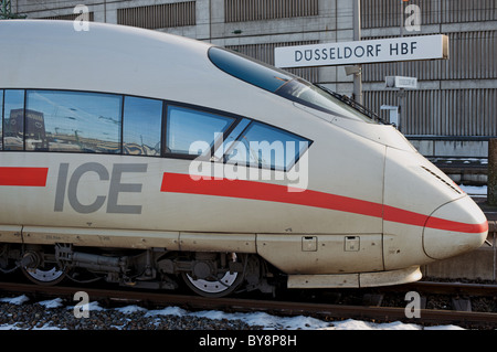 Le ferrovie tedesche Intercity Express (ghiaccio) Dusseldorf, Germania. Foto Stock